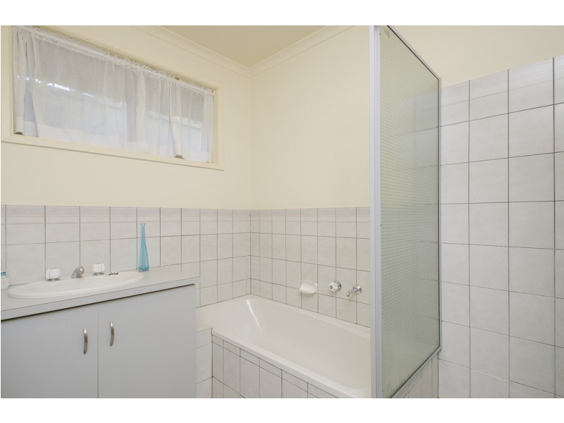 7 St Martins Ct, Woodcroft SA 5162