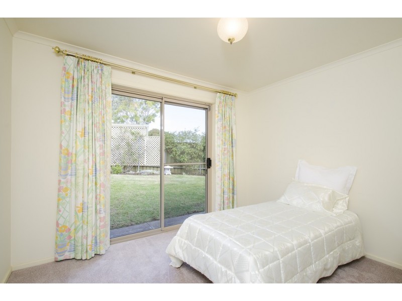 7 St Martins Ct, Woodcroft SA 5162