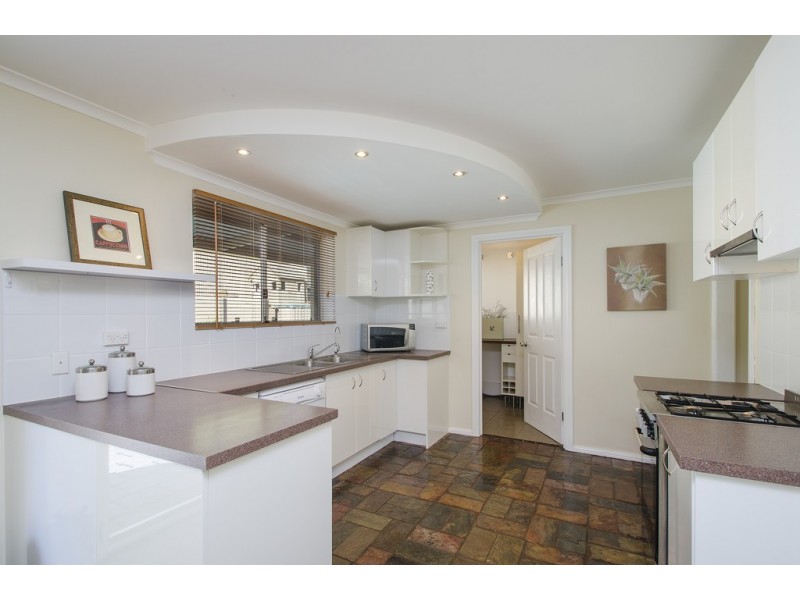 46 Dennis Street, Happy Valley SA 5159