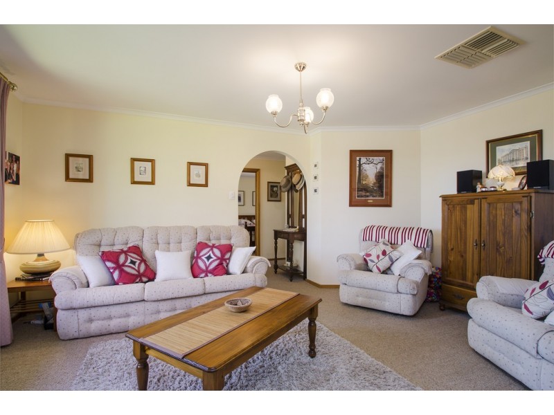 6 Fyfe Court, Aberfoyle Park SA 5159