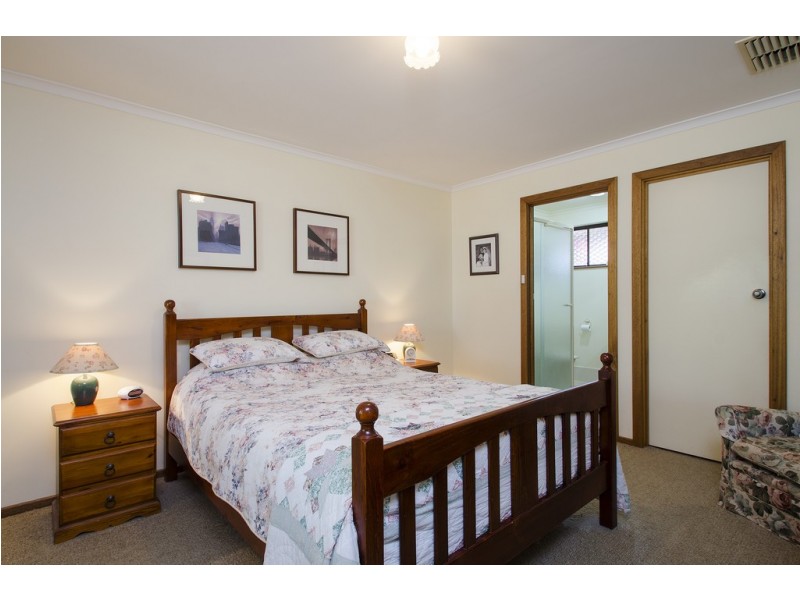 6 Fyfe Court, Aberfoyle Park SA 5159