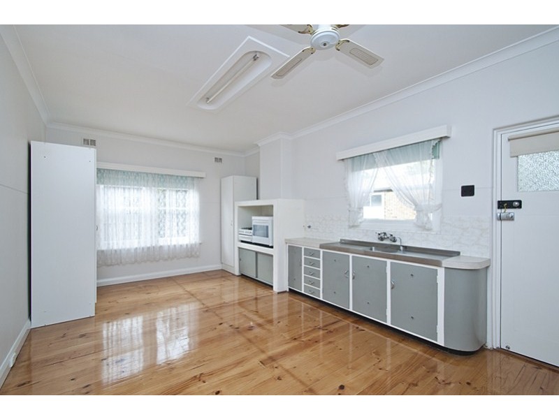 .10 Levistone St, Seaton SA 5023