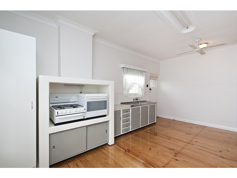 .10 Levistone St, Seaton SA 5023