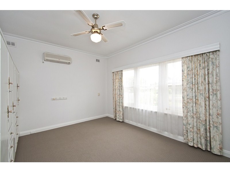 .10 Levistone St, Seaton SA 5023