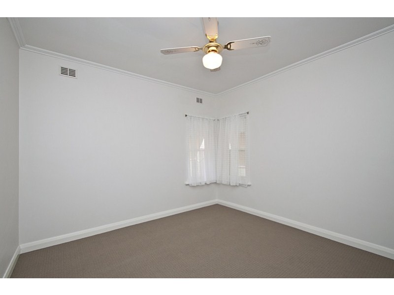 .10 Levistone St, Seaton SA 5023