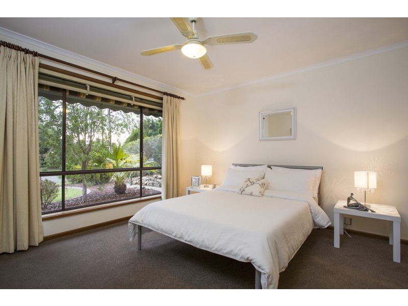 5 Dew Street, Aberfoyle Park SA 5159