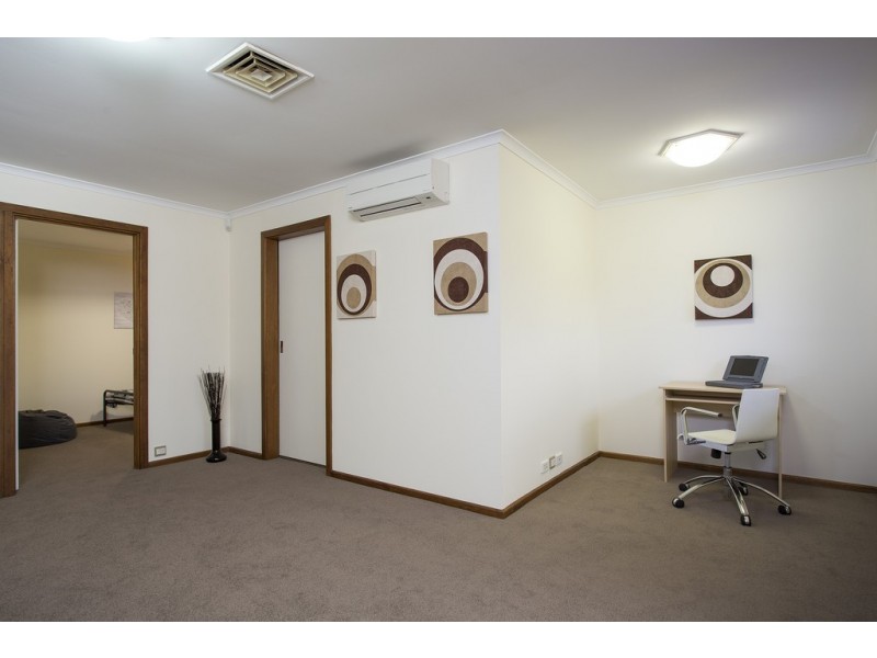 5 Dew Street, Aberfoyle Park SA 5159