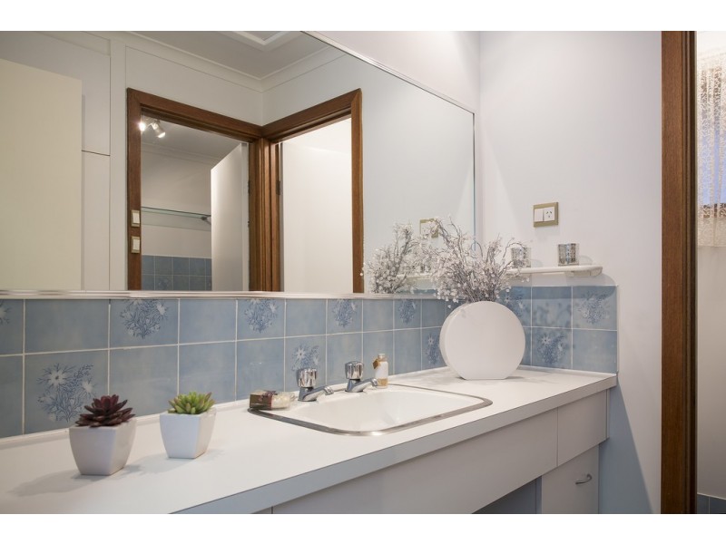 5 Dew Street, Aberfoyle Park SA 5159