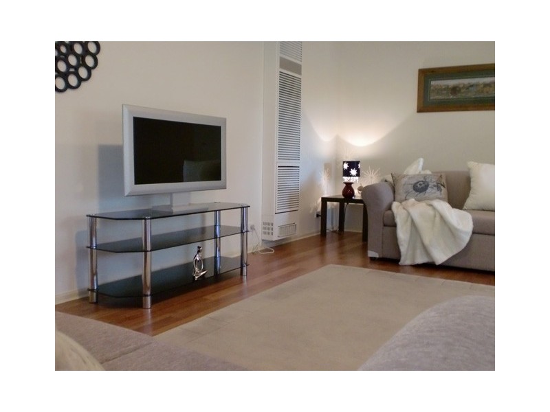 16 Nicholas Walk, Aberfoyle Park SA 5159