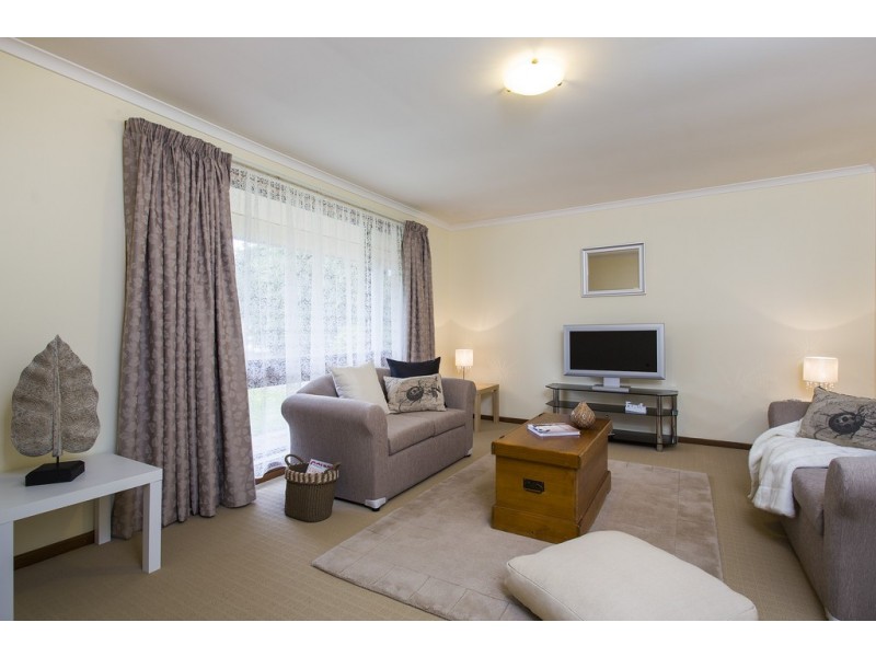 16 Dew Street, Aberfoyle Park SA 5159