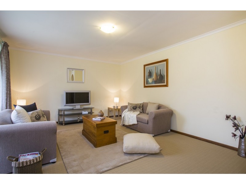 16 Dew Street, Aberfoyle Park SA 5159