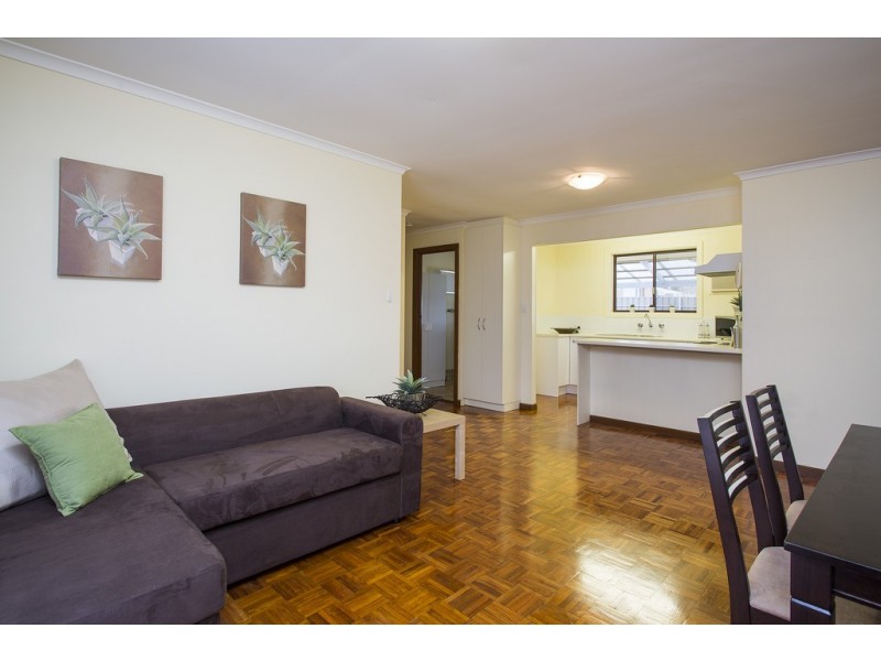 16 Dew Street, Aberfoyle Park SA 5159