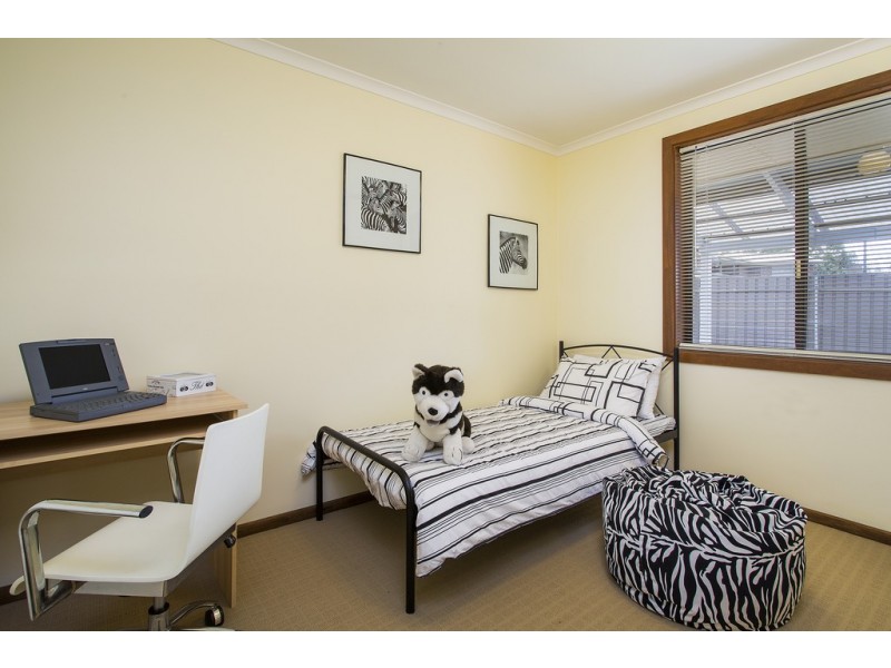 16 Dew Street, Aberfoyle Park SA 5159