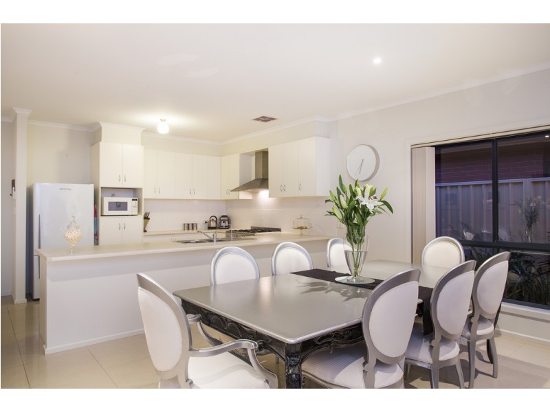 44 Tarranna Avenue, Park Holme SA 5043