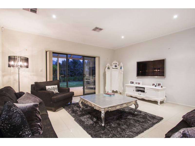 44 Tarranna Avenue, Park Holme SA 5043