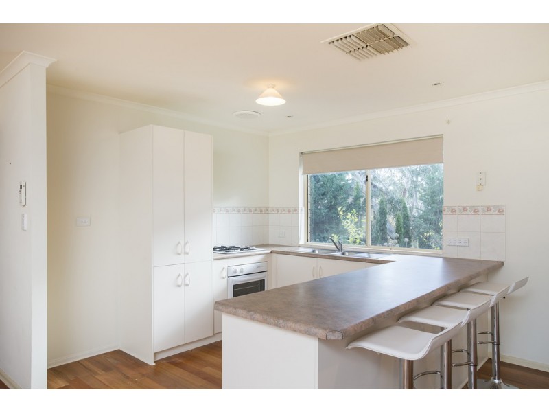 16 Nicholas Walk, Aberfoyle Park SA 5159
