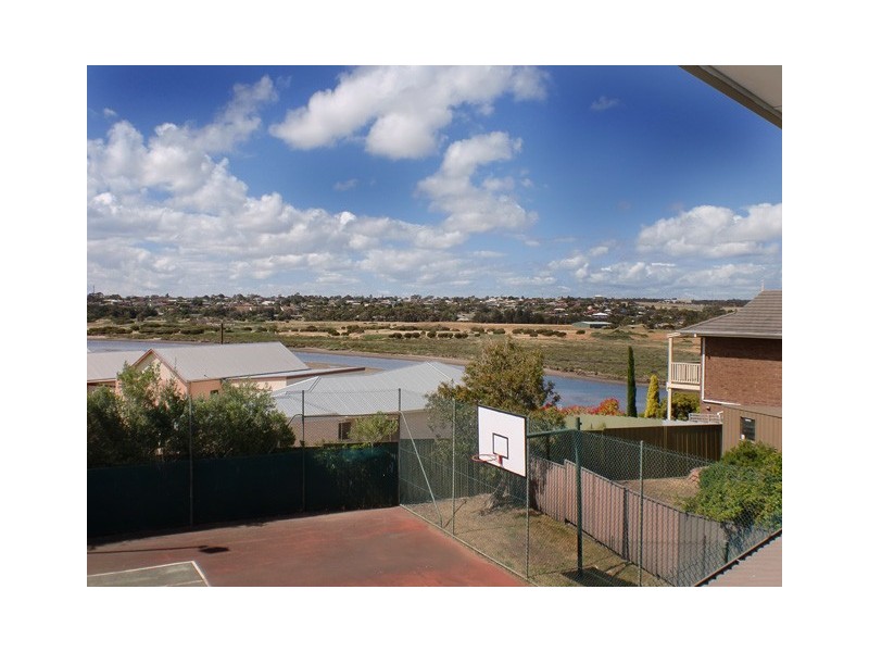 8 Commercial Road, Port Noarlunga South SA 5167