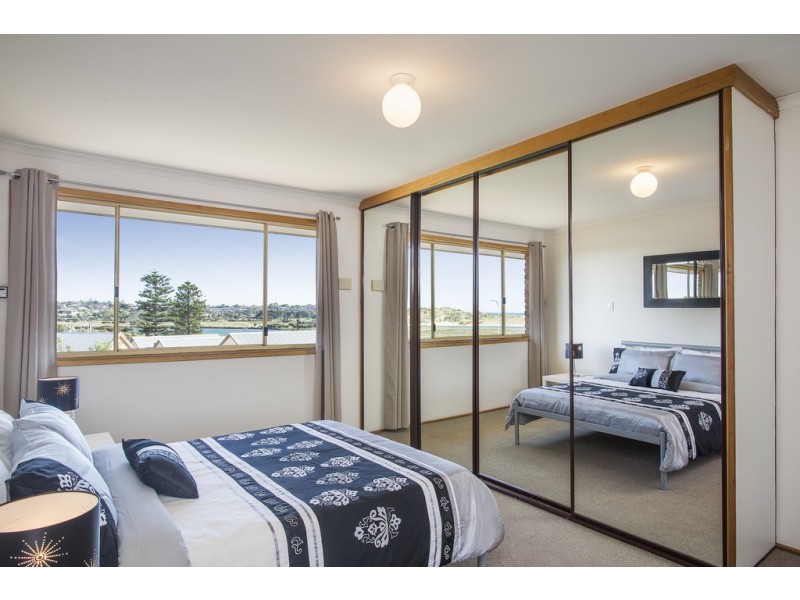 8 Commercial Road, Port Noarlunga South SA 5167