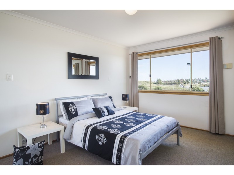 8 Commercial Road, Port Noarlunga South SA 5167