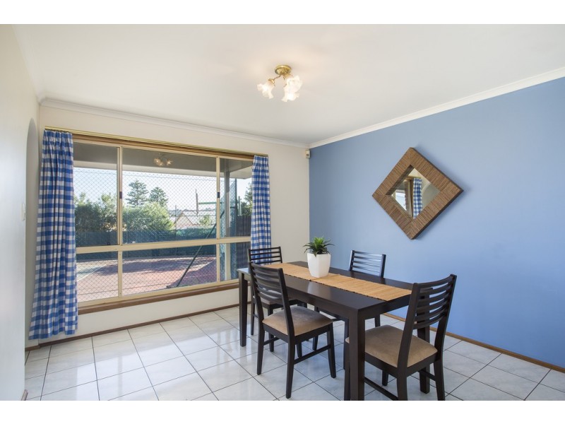 8 Commercial Road, Port Noarlunga South SA 5167