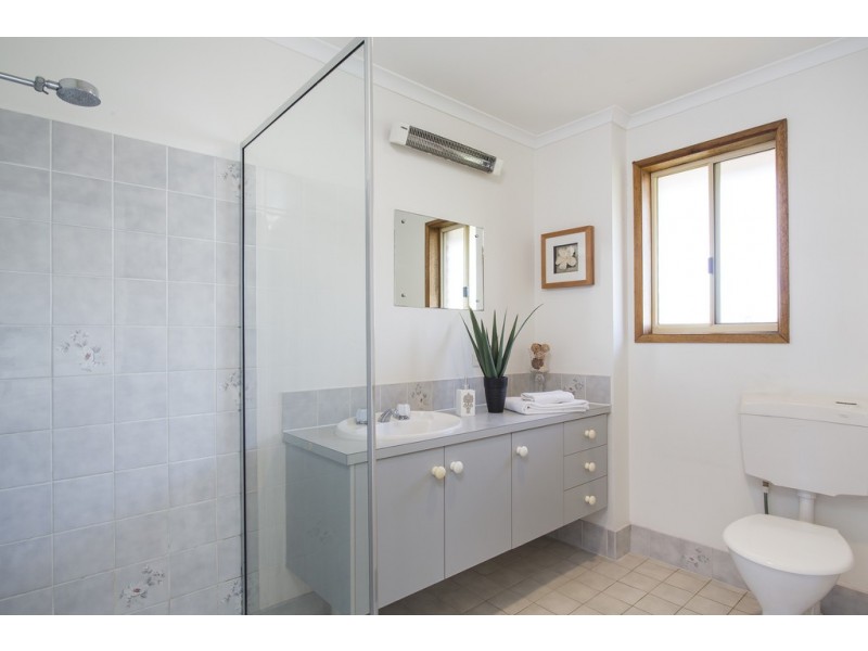 8 Commercial Road, Port Noarlunga South SA 5167
