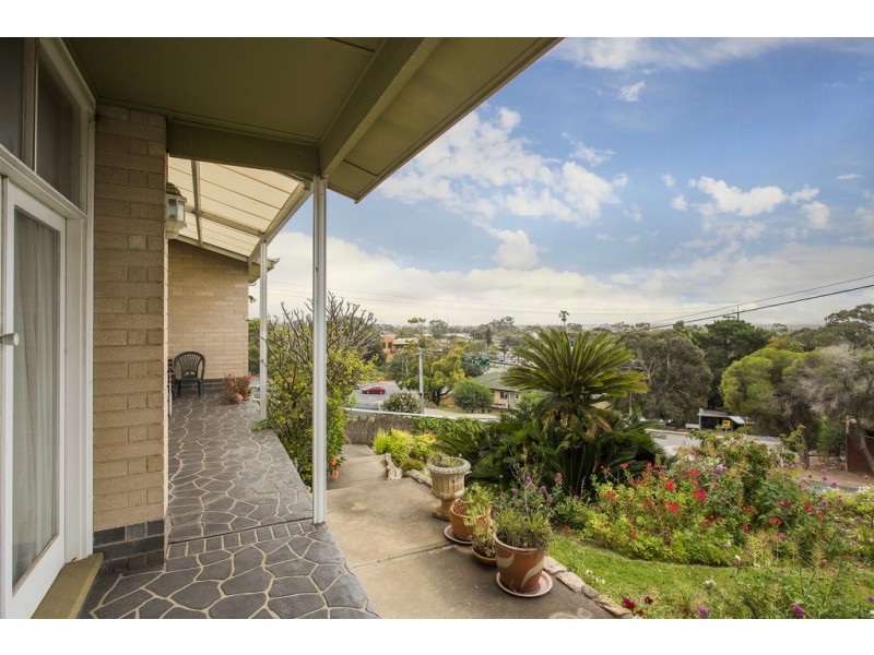 6 Hyland Ave, Darlington SA 5047