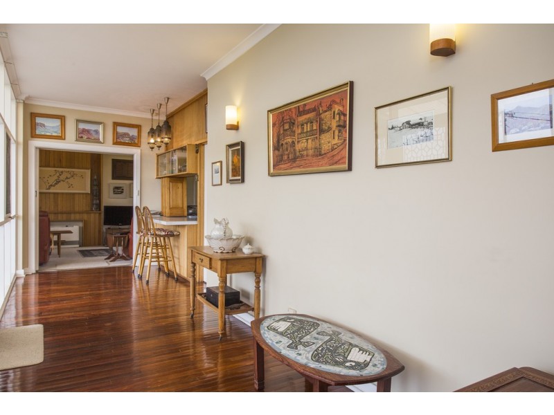 6 Hyland Ave, Darlington SA 5047