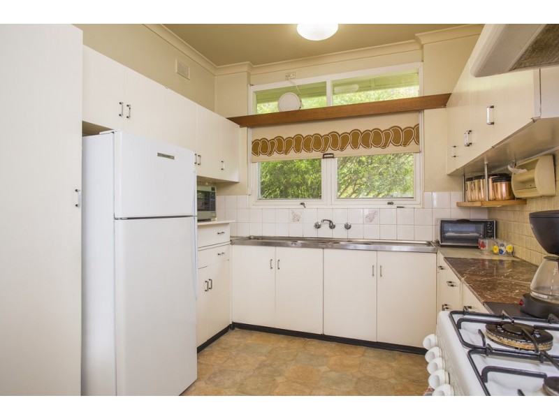 6 Hyland Ave, Darlington SA 5047