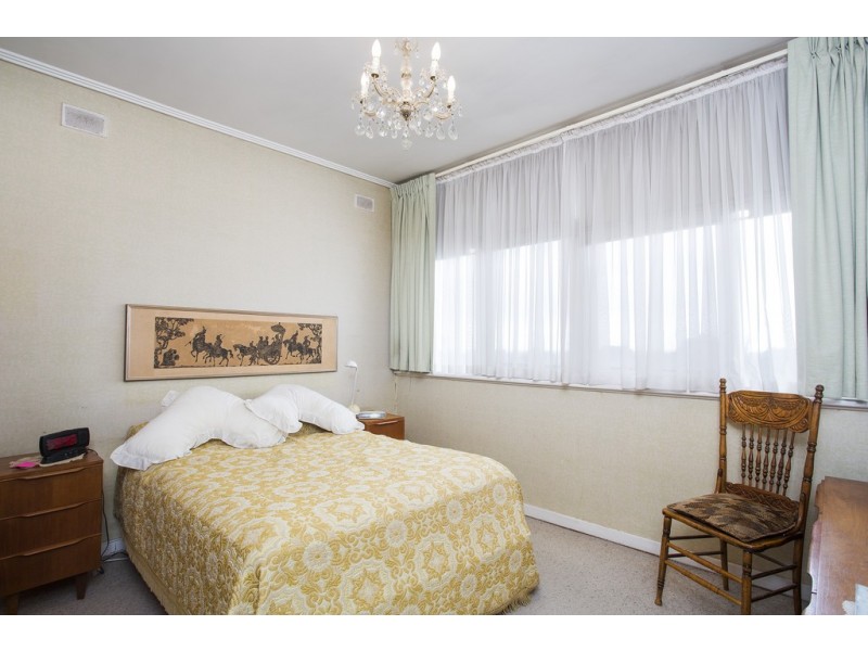 6 Hyland Ave, Darlington SA 5047