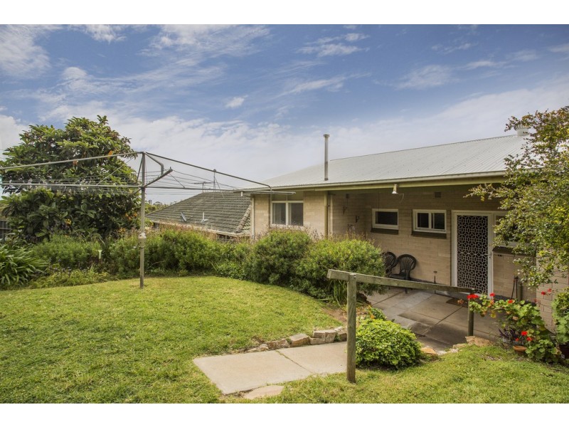 6 Hyland Ave, Darlington SA 5047