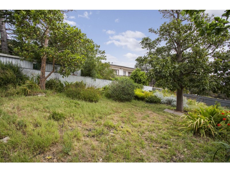 6 Hyland Ave, Darlington SA 5047