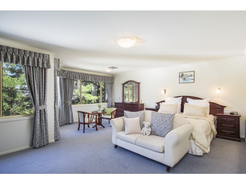 5 Oakley Road, Aberfoyle Park SA 5159