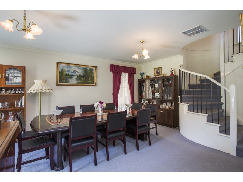 5 Oakley Road, Aberfoyle Park SA 5159