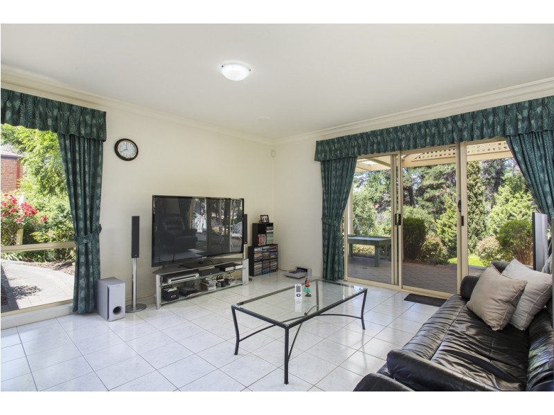5 Oakley Road, Aberfoyle Park SA 5159