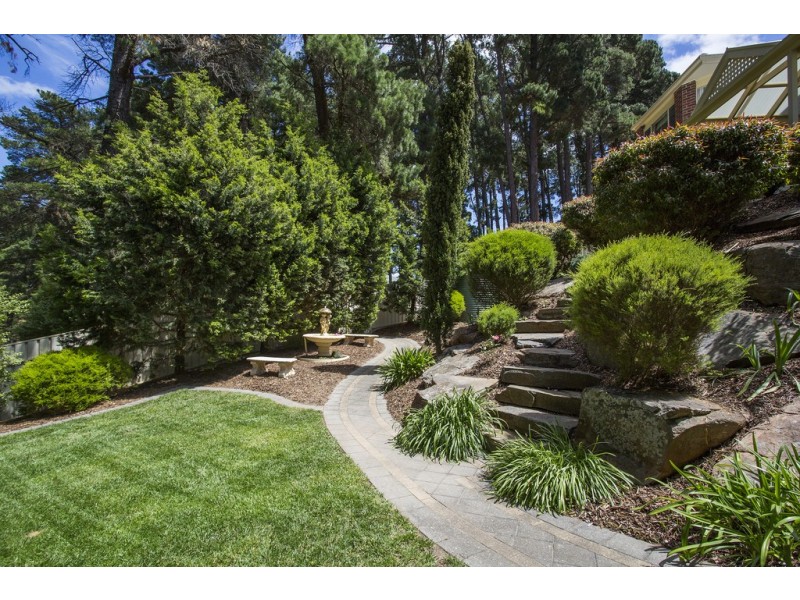 5 Oakley Road, Aberfoyle Park SA 5159