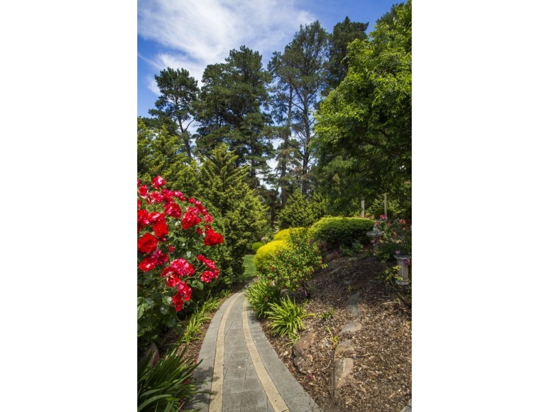 5 Oakley Road, Aberfoyle Park SA 5159