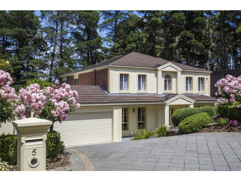5 Oakley Road, Aberfoyle Park SA 5159
