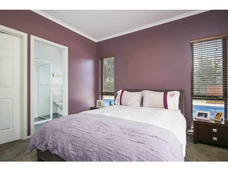 2 Sovereign Drive, Woodcroft SA 5162