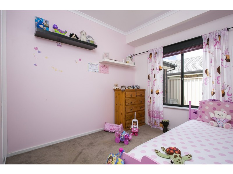 2 Sovereign Drive, Woodcroft SA 5162