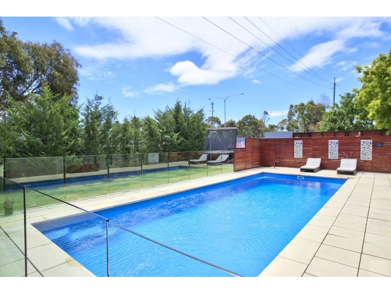 2 Sovereign Drive, Woodcroft SA 5162