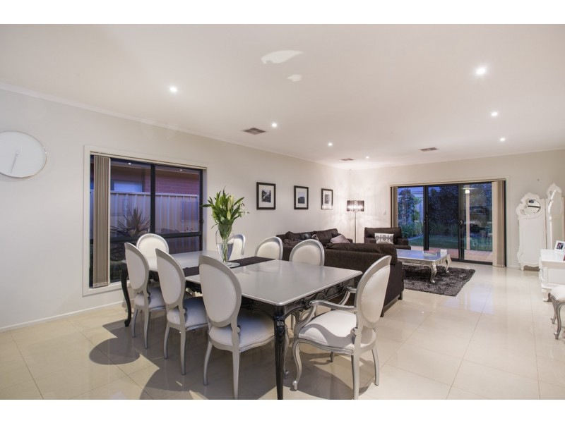 .44 Tarranna Avenue, Park Holme SA 5043