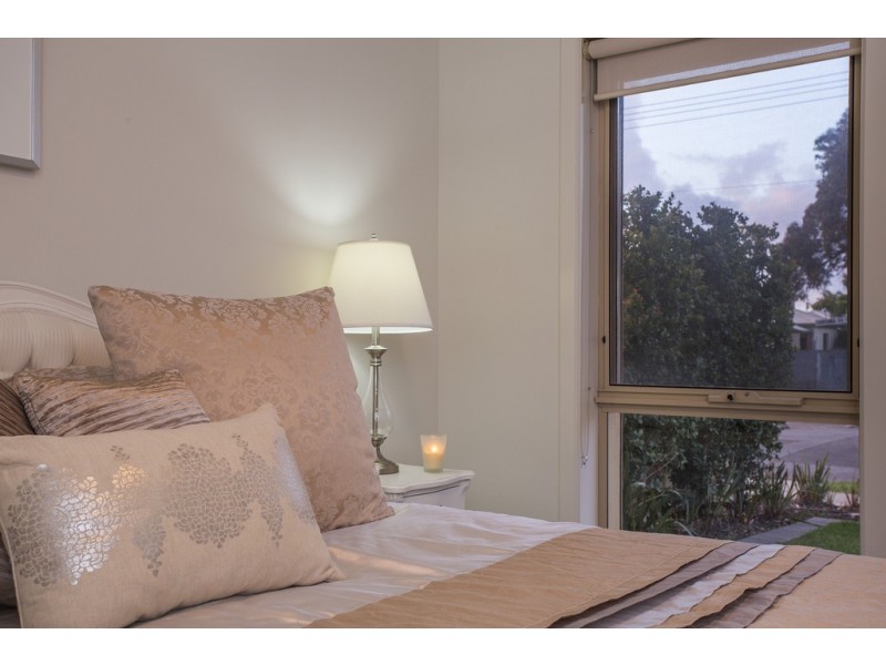 .44 Tarranna Avenue, Park Holme SA 5043