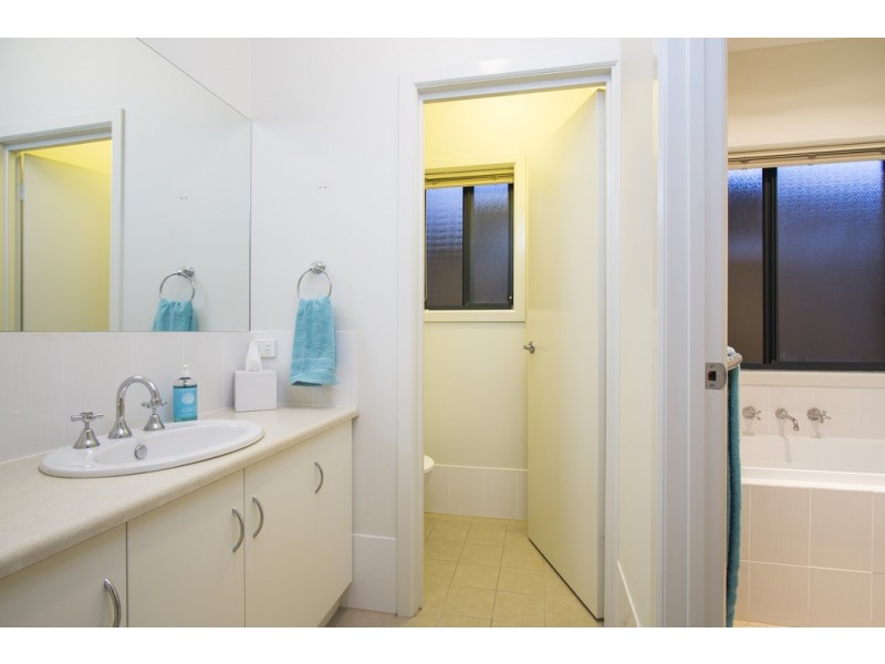 .44 Tarranna Avenue, Park Holme SA 5043