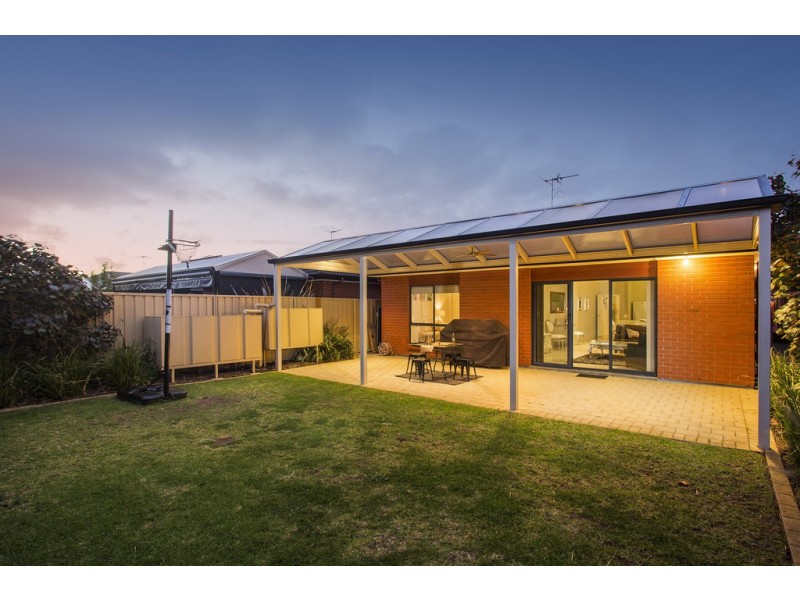 .44 Tarranna Avenue, Park Holme SA 5043