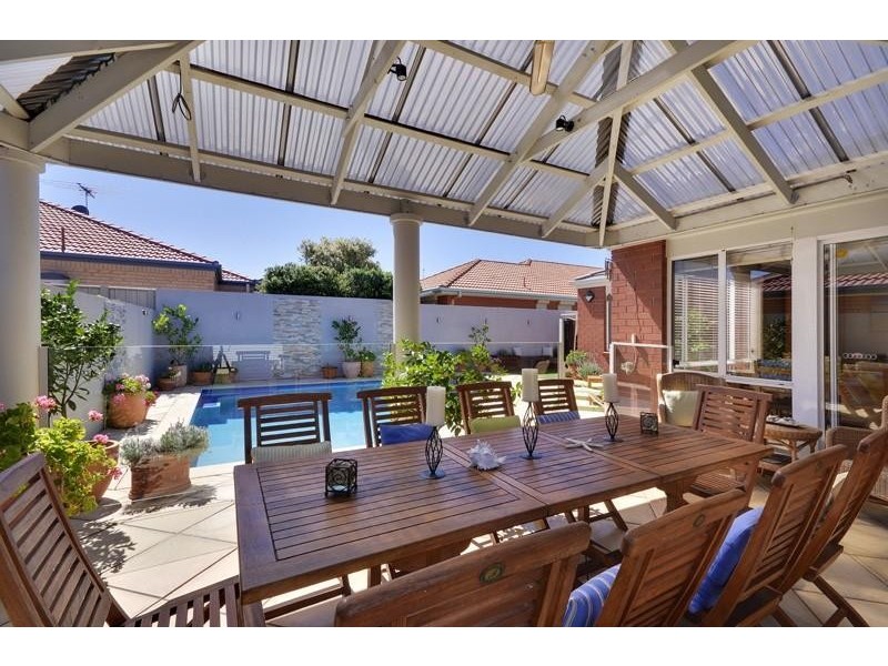 4 Sanderson Tce (Coventry Gardens Estate), Morphettville SA 5043