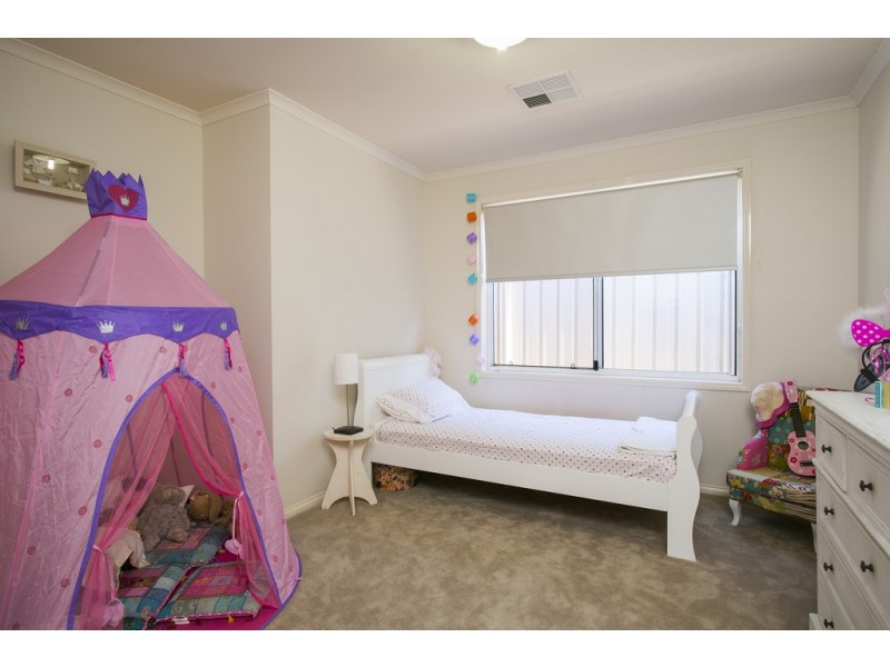 4 Sanderson Tce (Coventry Gardens Estate), Morphettville SA 5043