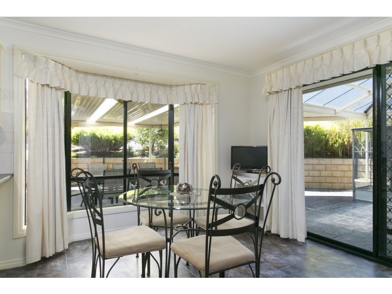 16 Walters Crescent, Aberfoyle Park SA 5159