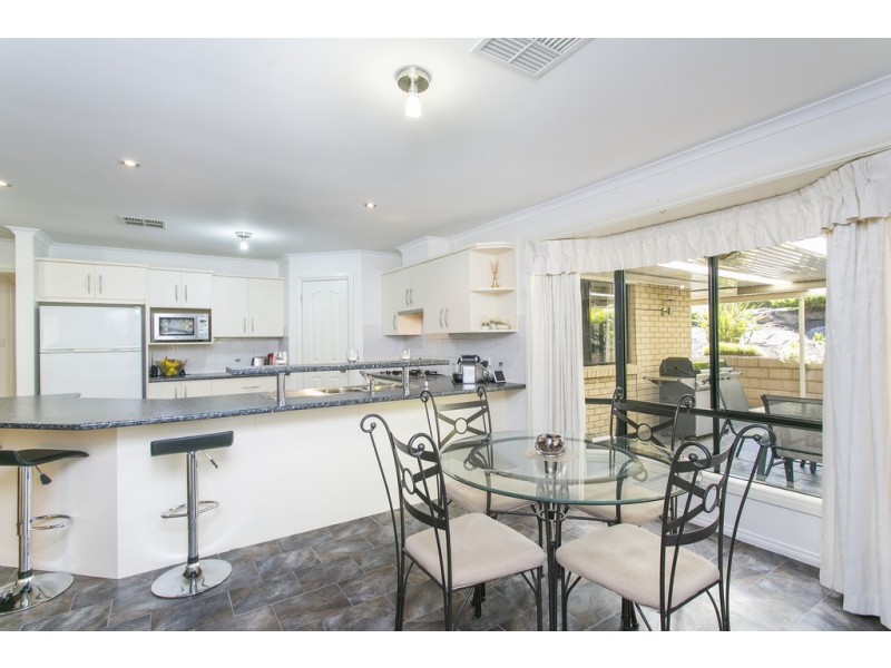 16 Walters Crescent, Aberfoyle Park SA 5159