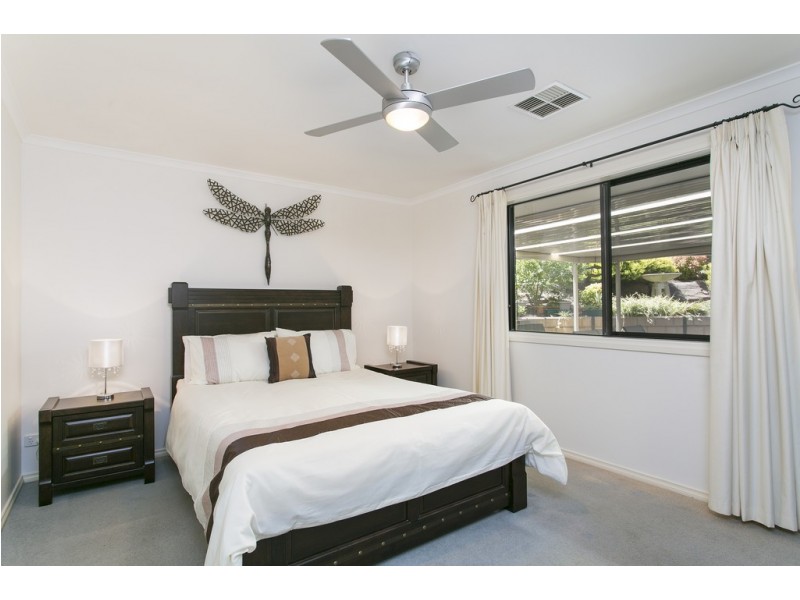 16 Walters Crescent, Aberfoyle Park SA 5159