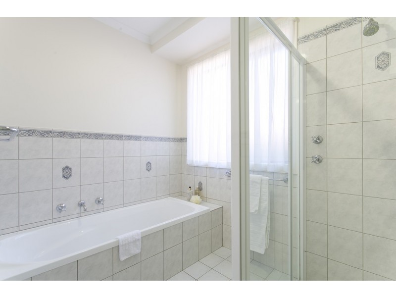 16 Walters Crescent, Aberfoyle Park SA 5159